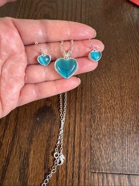 Avon Turquoise Blue Heart Pendant Necklace with Matching Earrings